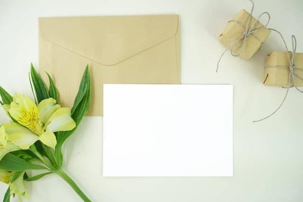 Comment créer ses propres faire-part et invitations de mariage ?
